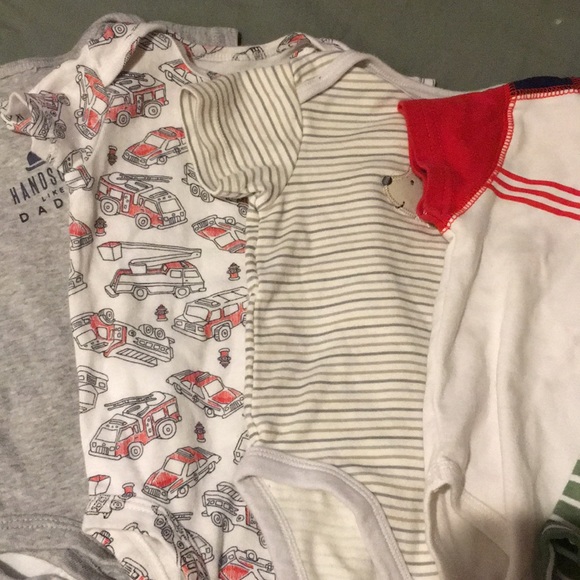 All 0-3 month clothing. Partially new. - Picture 4 of 8